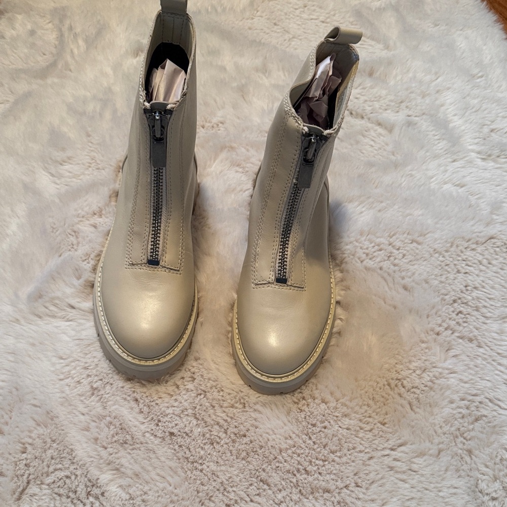 Gianni Bini Off-White lug Ankle Booties